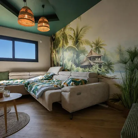 5 Avec Piscine, Jacuzzi, Terrain. וילה