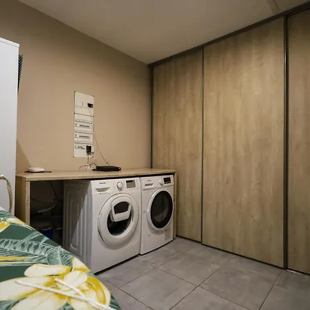 וילה 5 Avec Piscine, Jacuzzi, Terrain. Ambronay