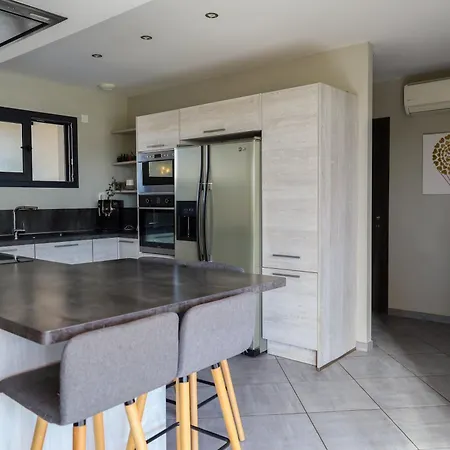 וילה 5 Avec Piscine, Jacuzzi, Terrain. *