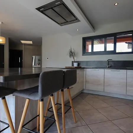 וילה 5 Avec Piscine, Jacuzzi, Terrain. *