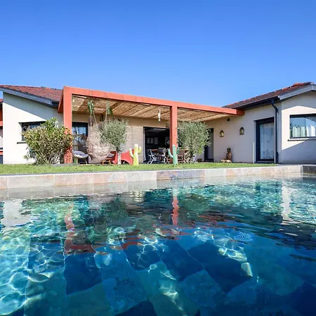 5 Avec Piscine, Jacuzzi, Terrain. וילה *