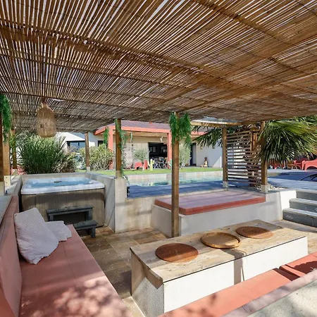 וילה 5 Avec Piscine, Jacuzzi, Terrain.