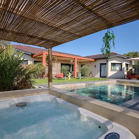 5 Avec Piscine, Jacuzzi, Terrain. וילה *