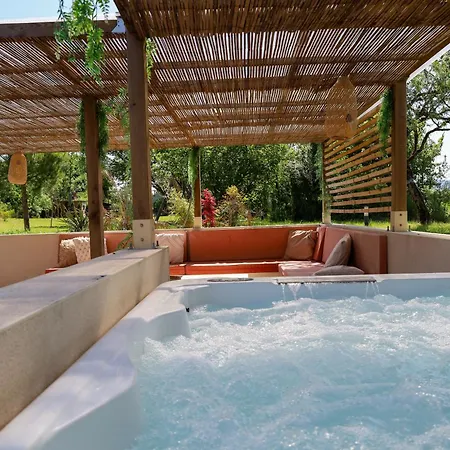 5 Avec Piscine, Jacuzzi, Terrain. וילה Ambronay